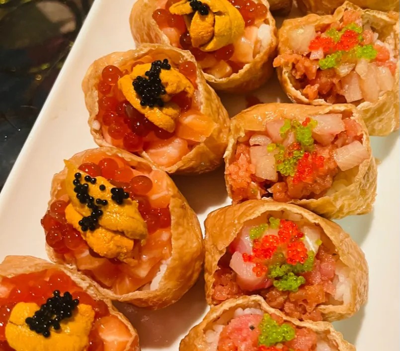 Image alt description