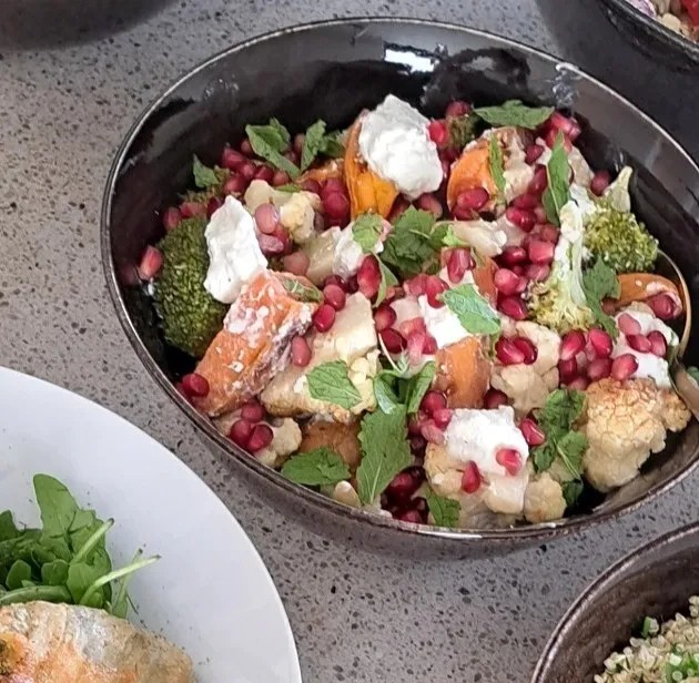 Image alt description