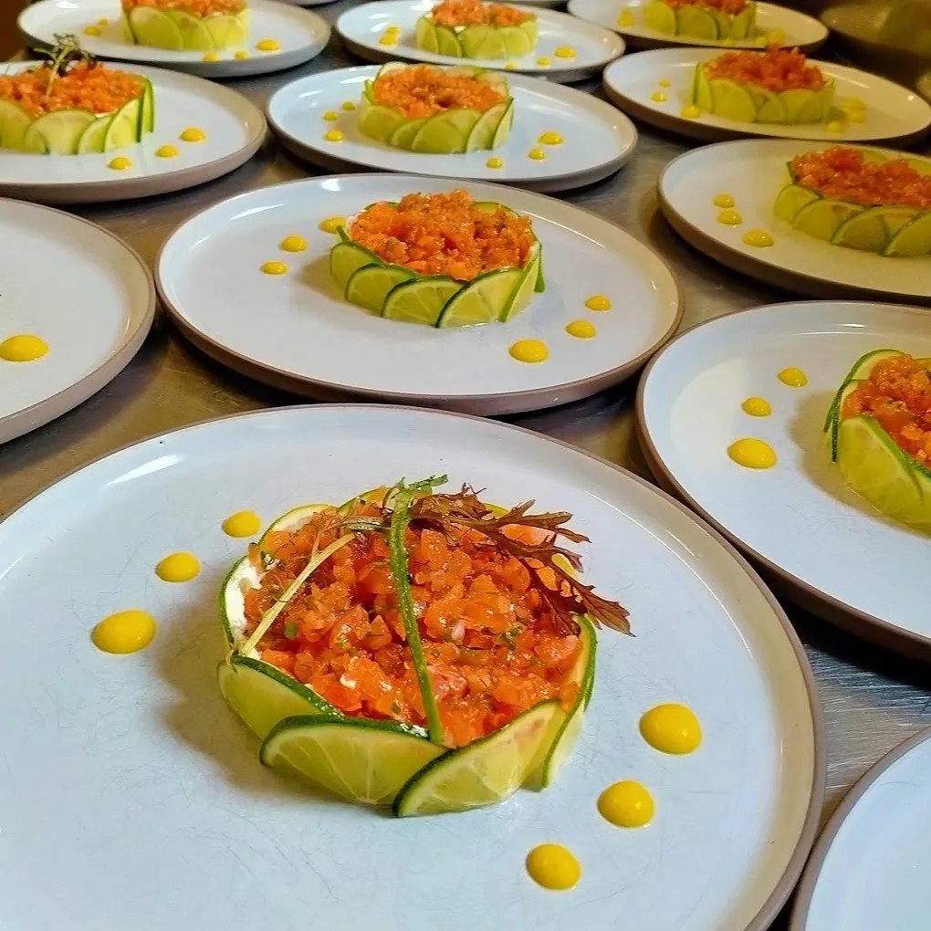 Image alt description