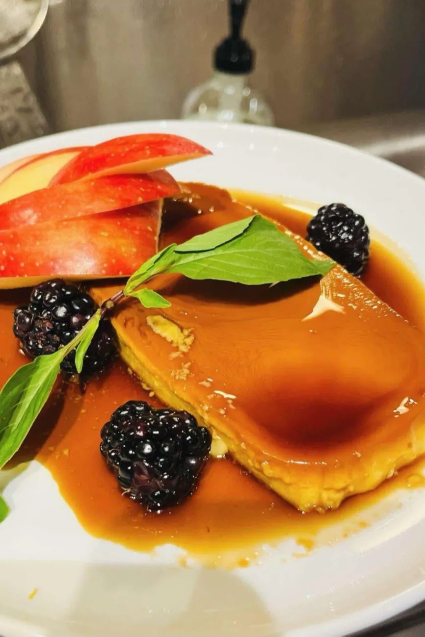 Image alt description