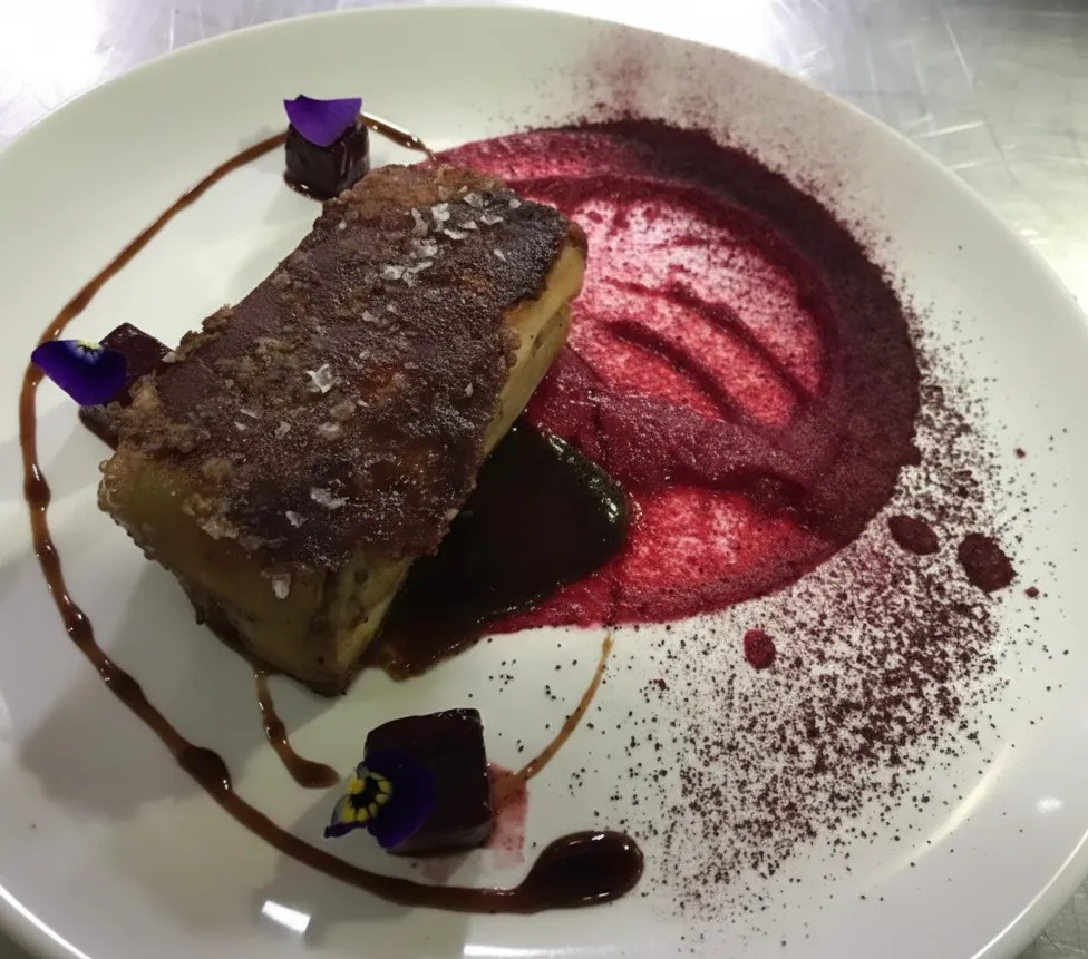 Image alt description