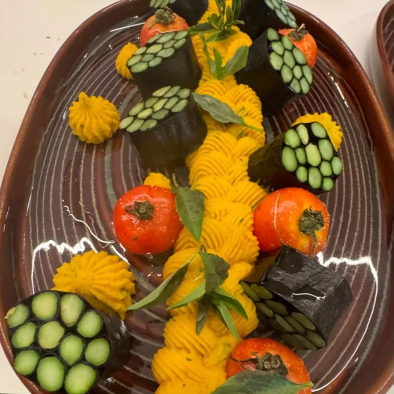 Image alt description