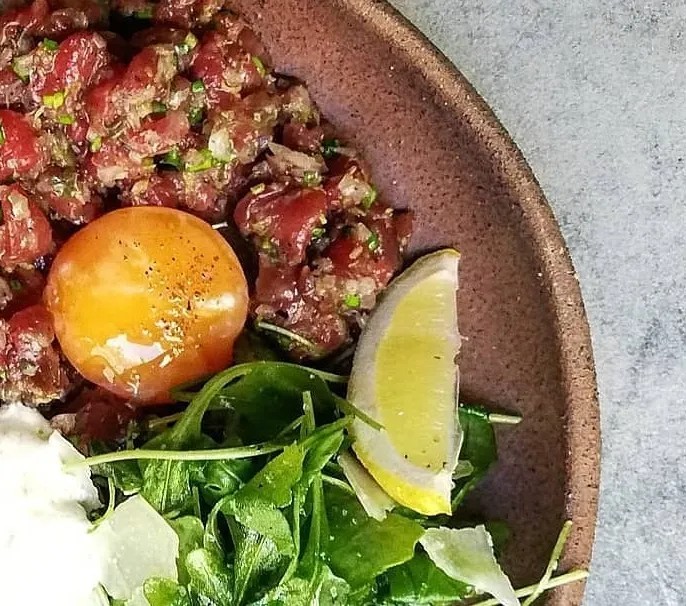 Image alt description