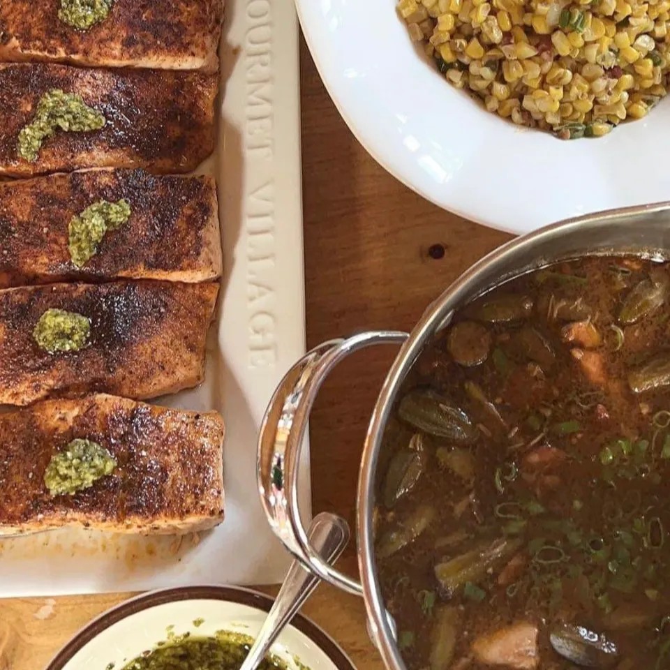 Image alt description