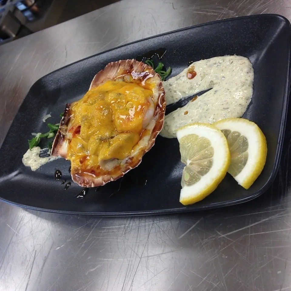 Image alt description