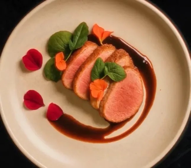 Image alt description