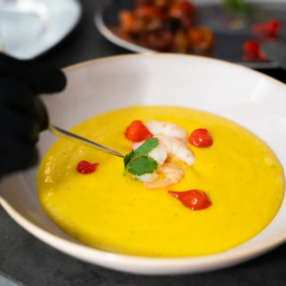 Image alt description