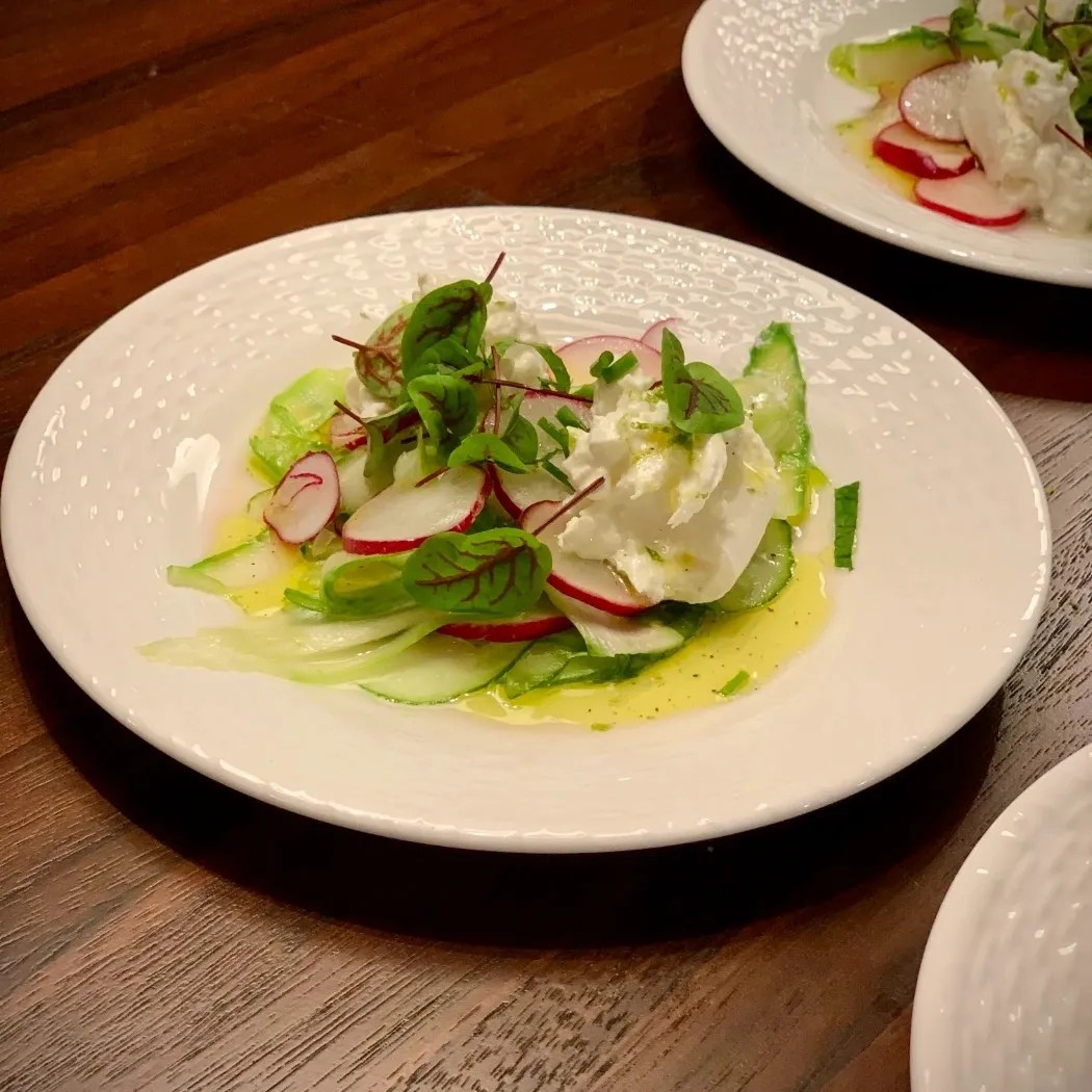 Image alt description