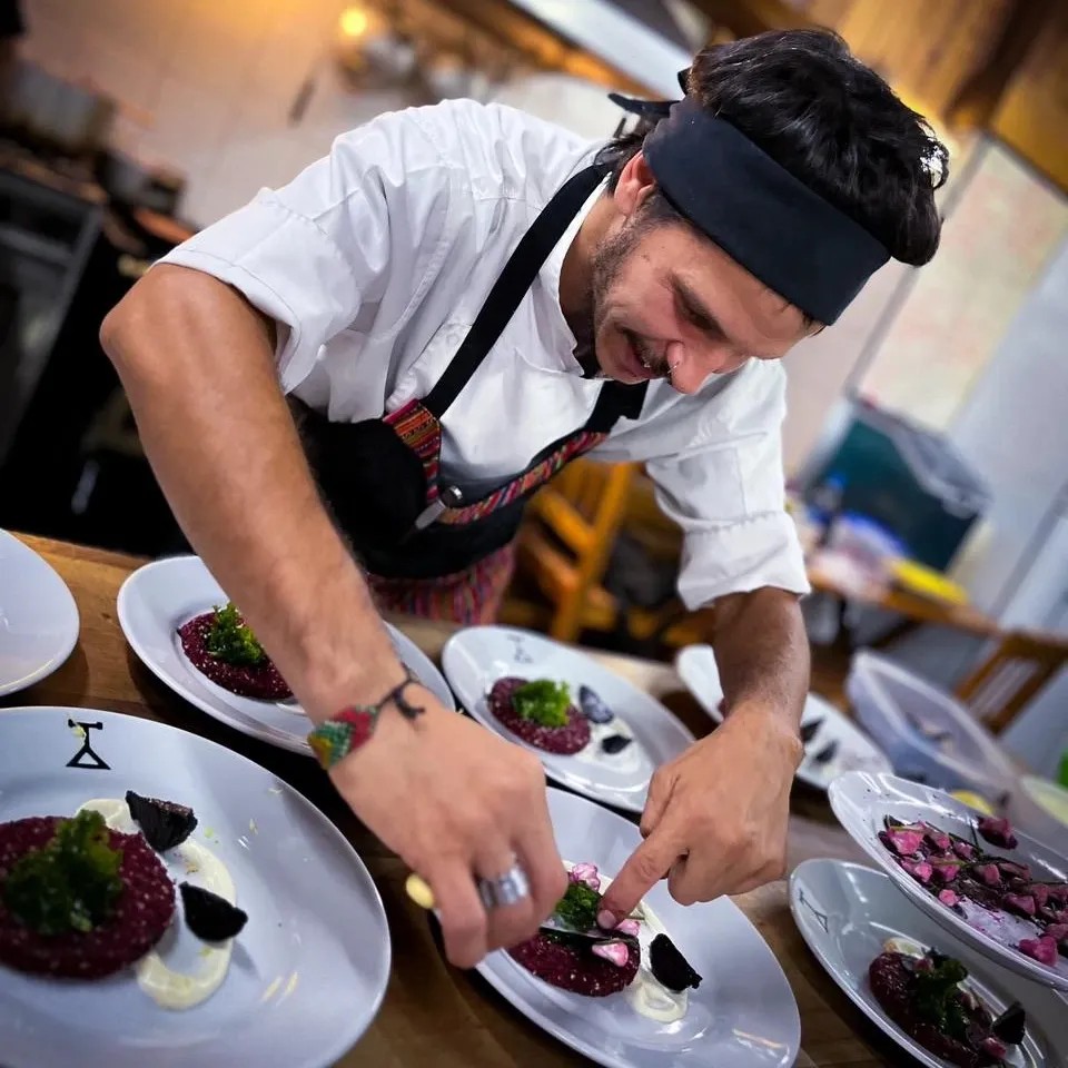 Image alt description