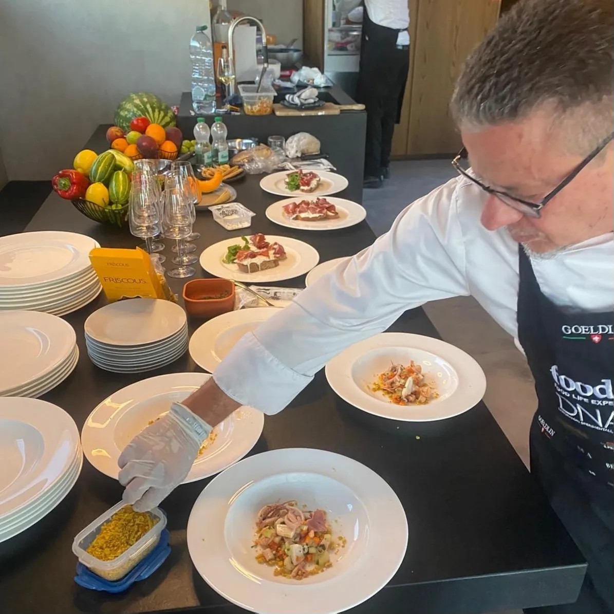 Image alt description