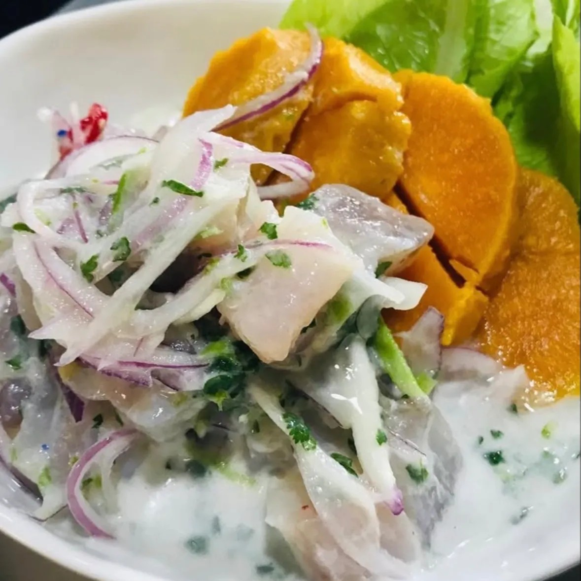 Image alt description