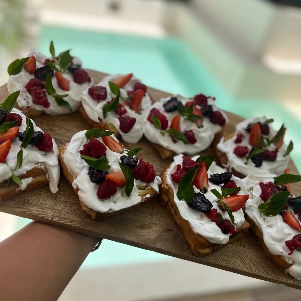 Image alt description