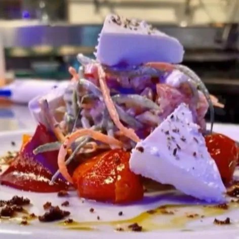 Image alt description