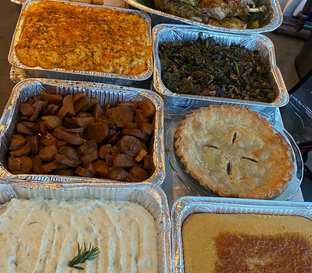 Image alt description