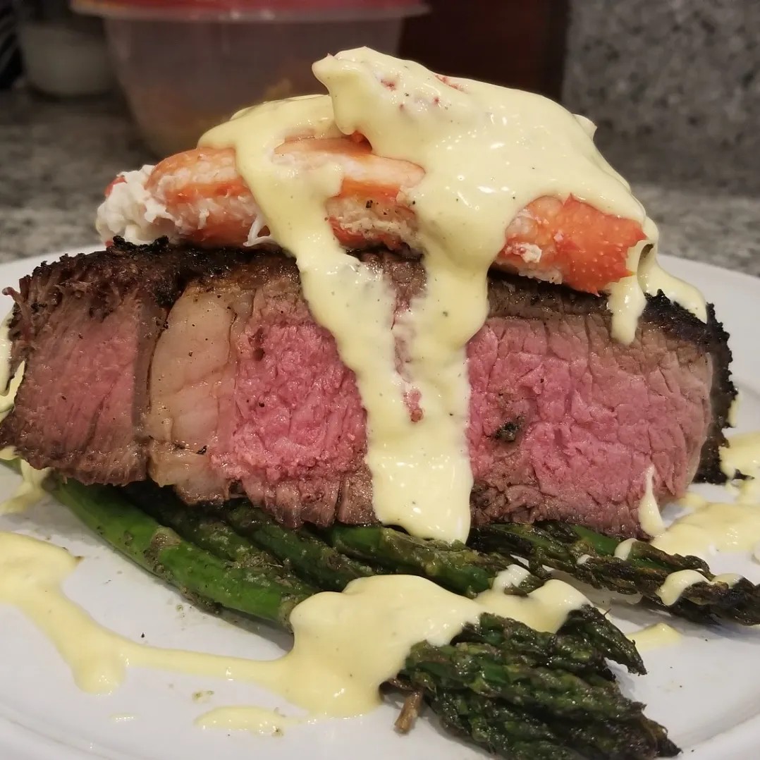 Image alt description