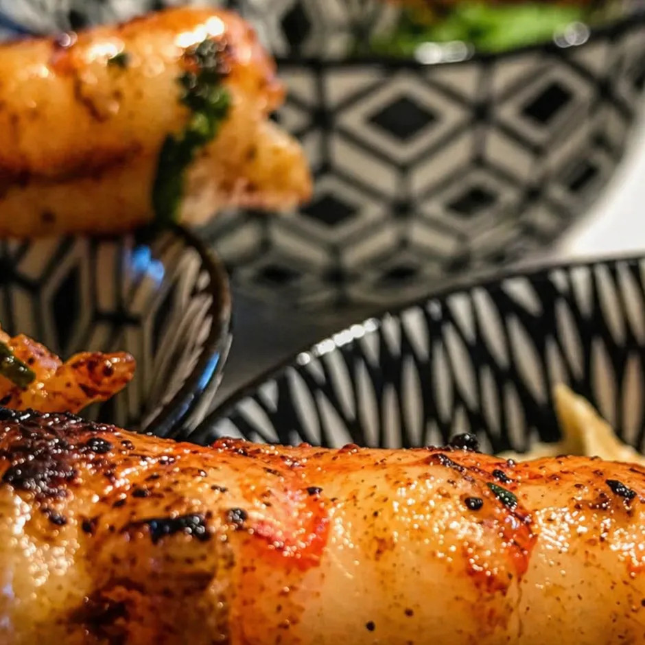 Image alt description