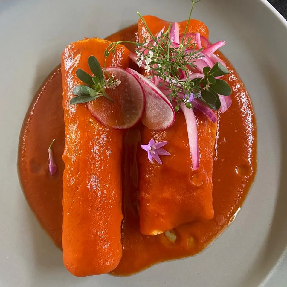 Image alt description