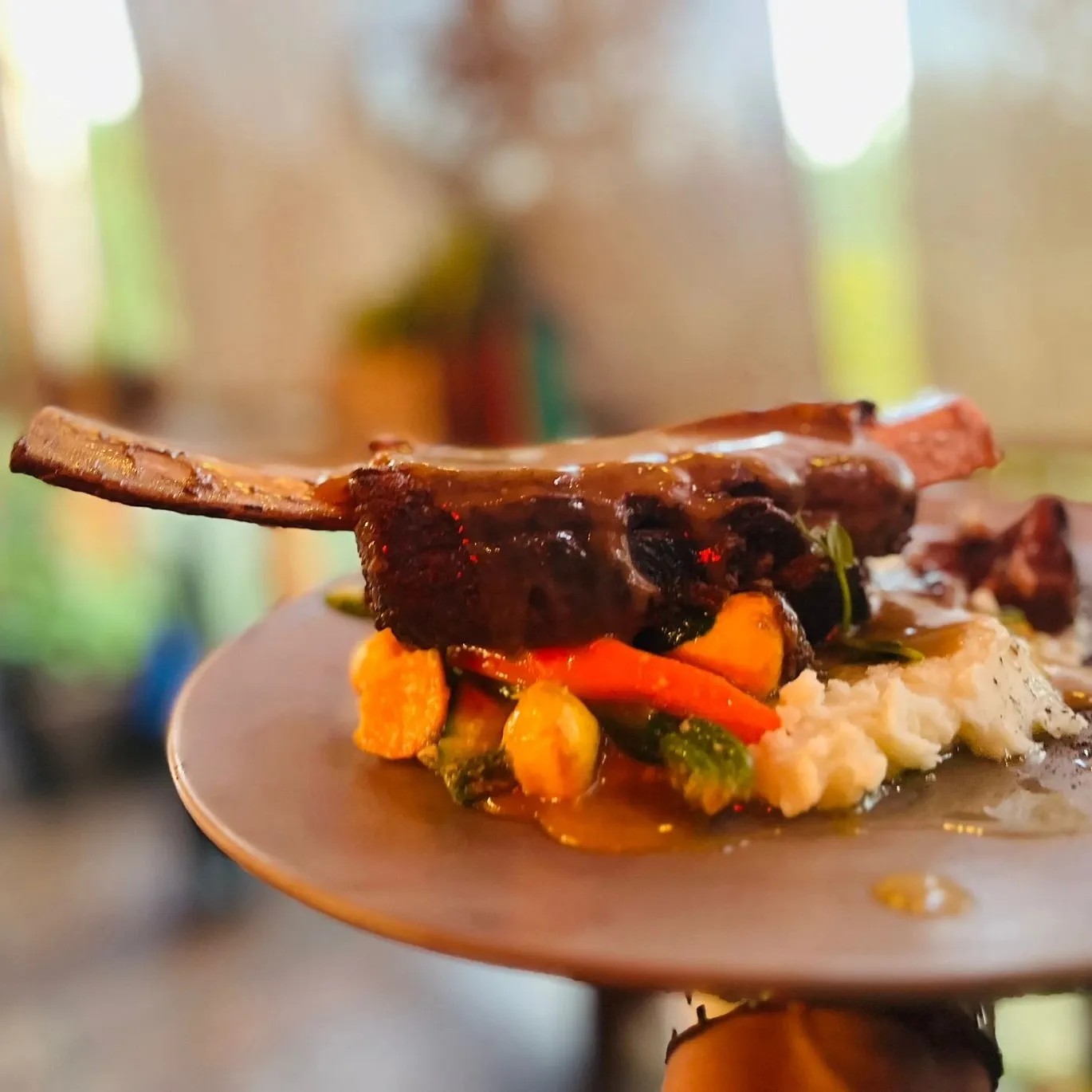 Image alt description