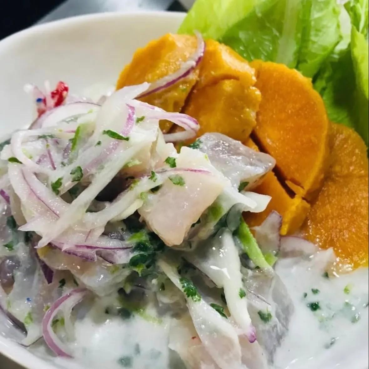 Image alt description