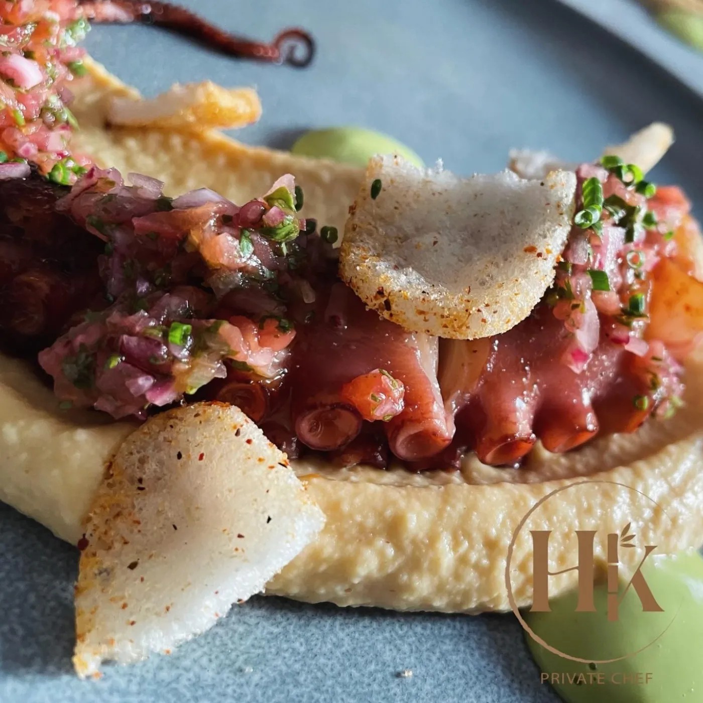 Image alt description