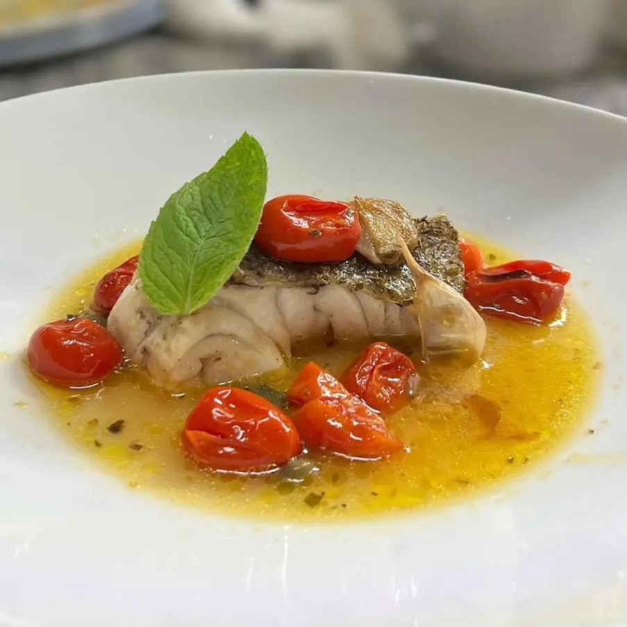 Image alt description