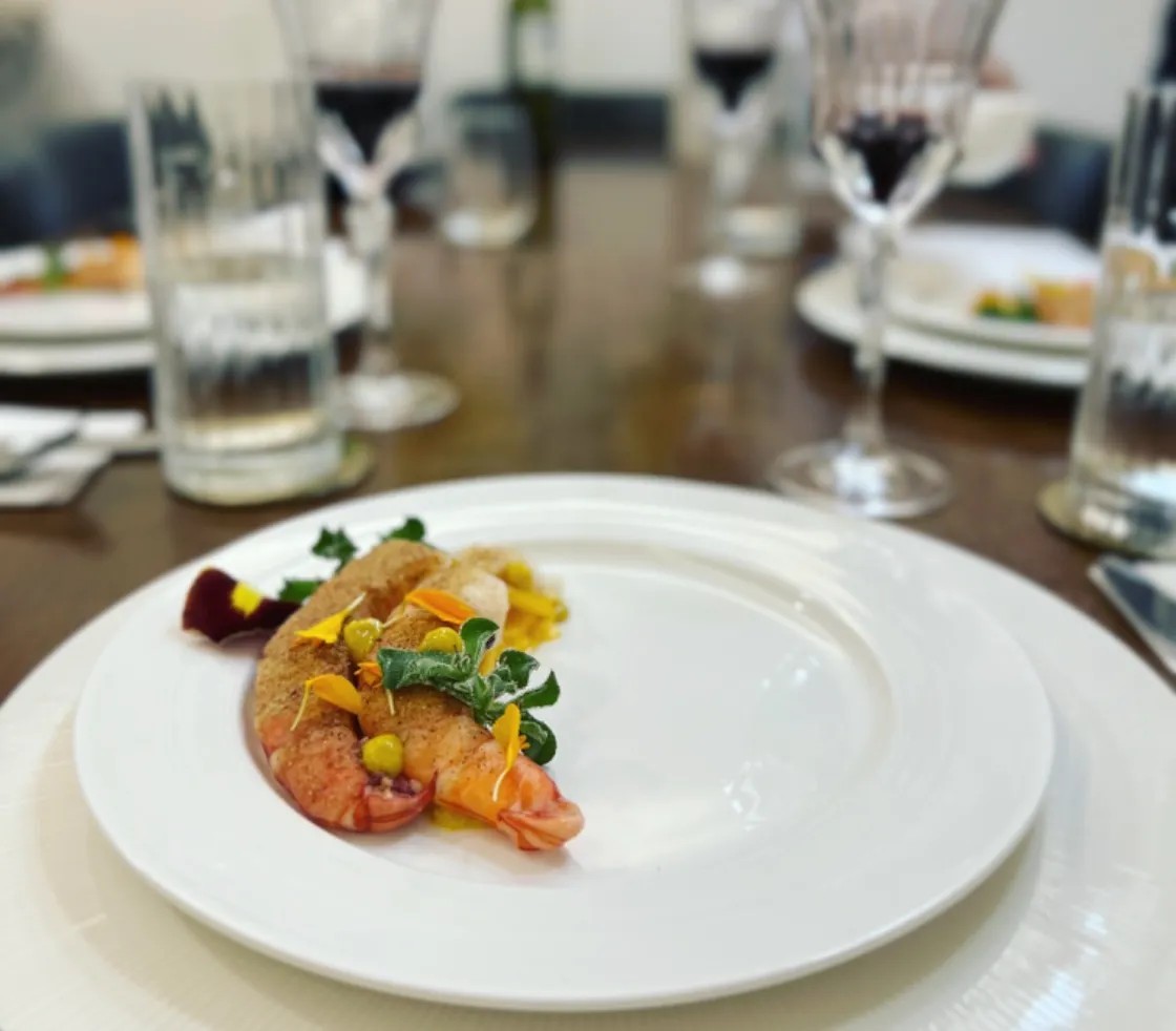 Image alt description