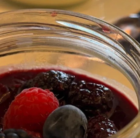 Image alt description