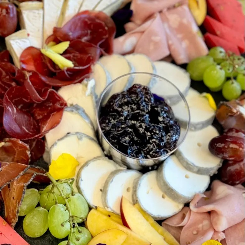 Image alt description