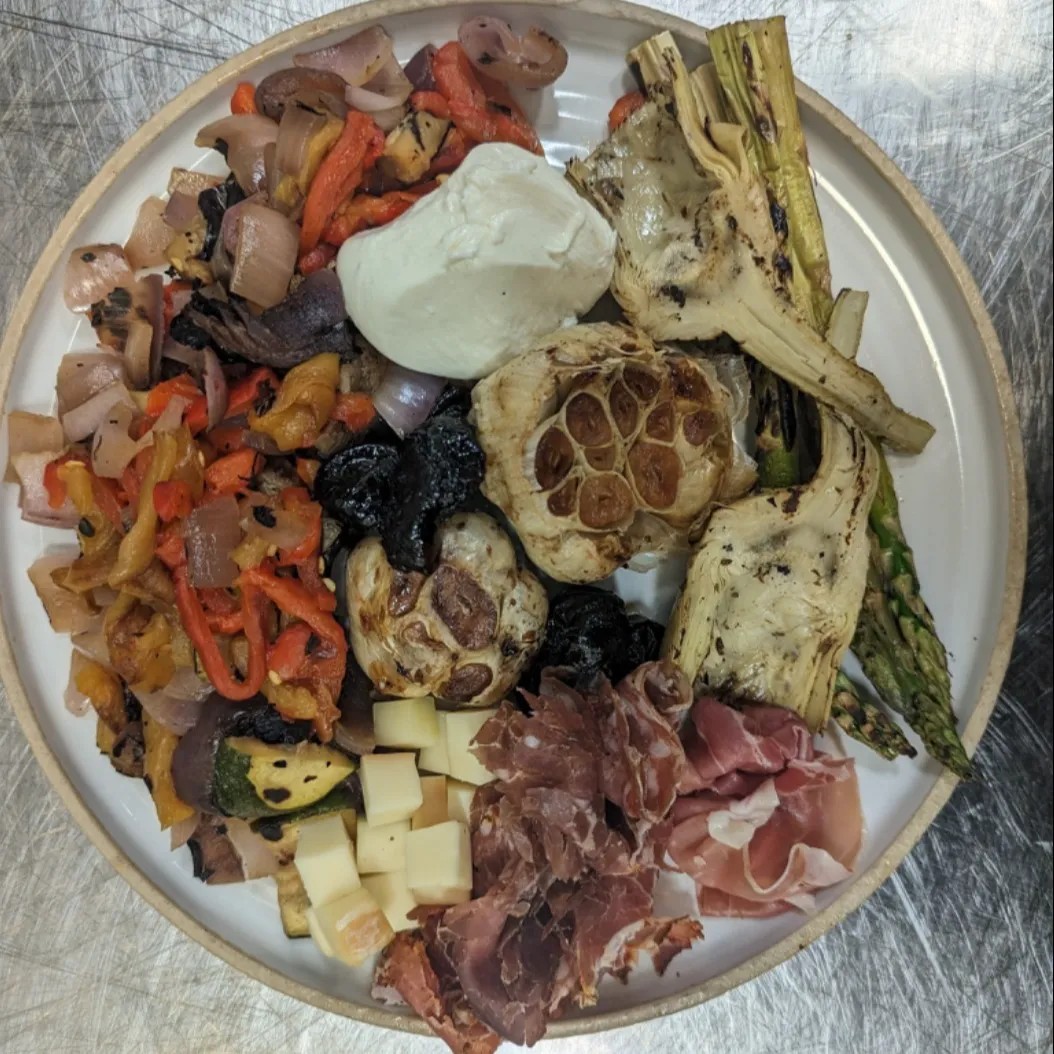 Image alt description