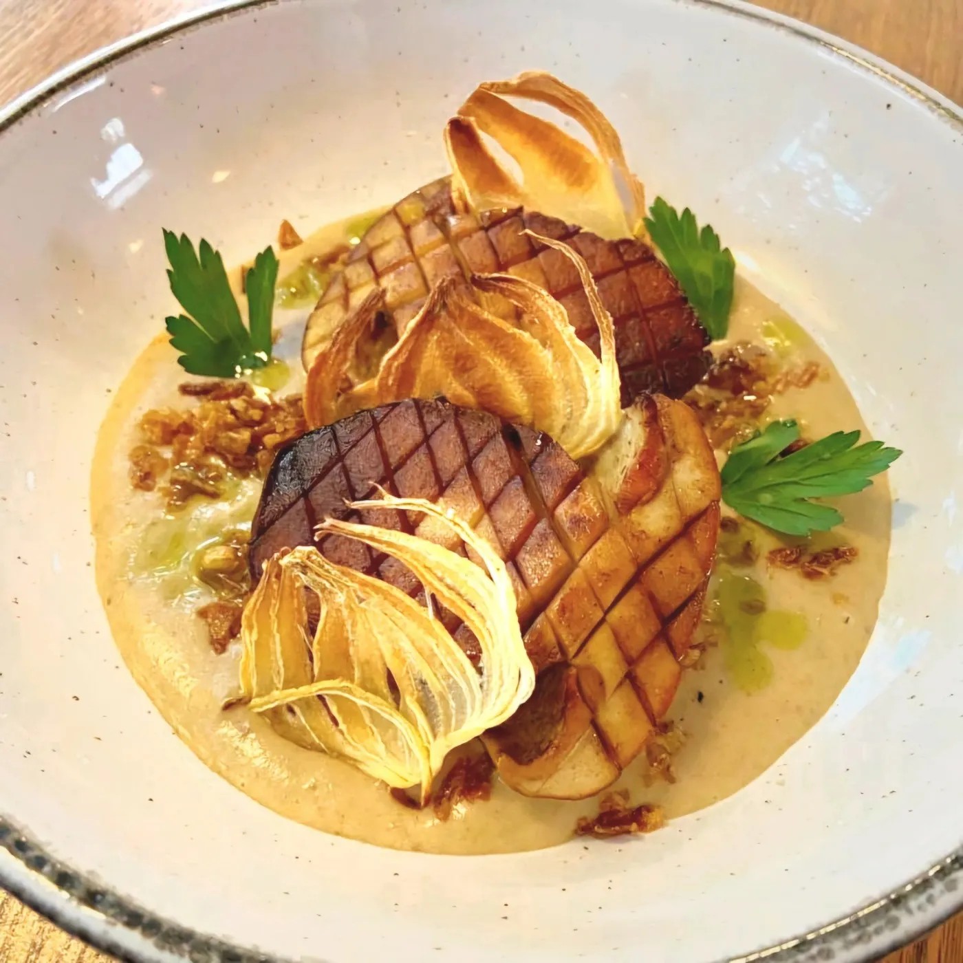 Image alt description