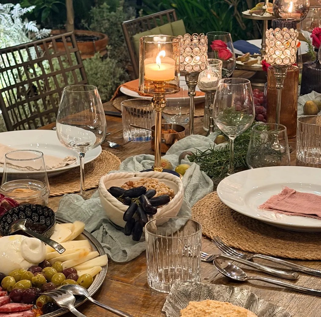 Image alt description