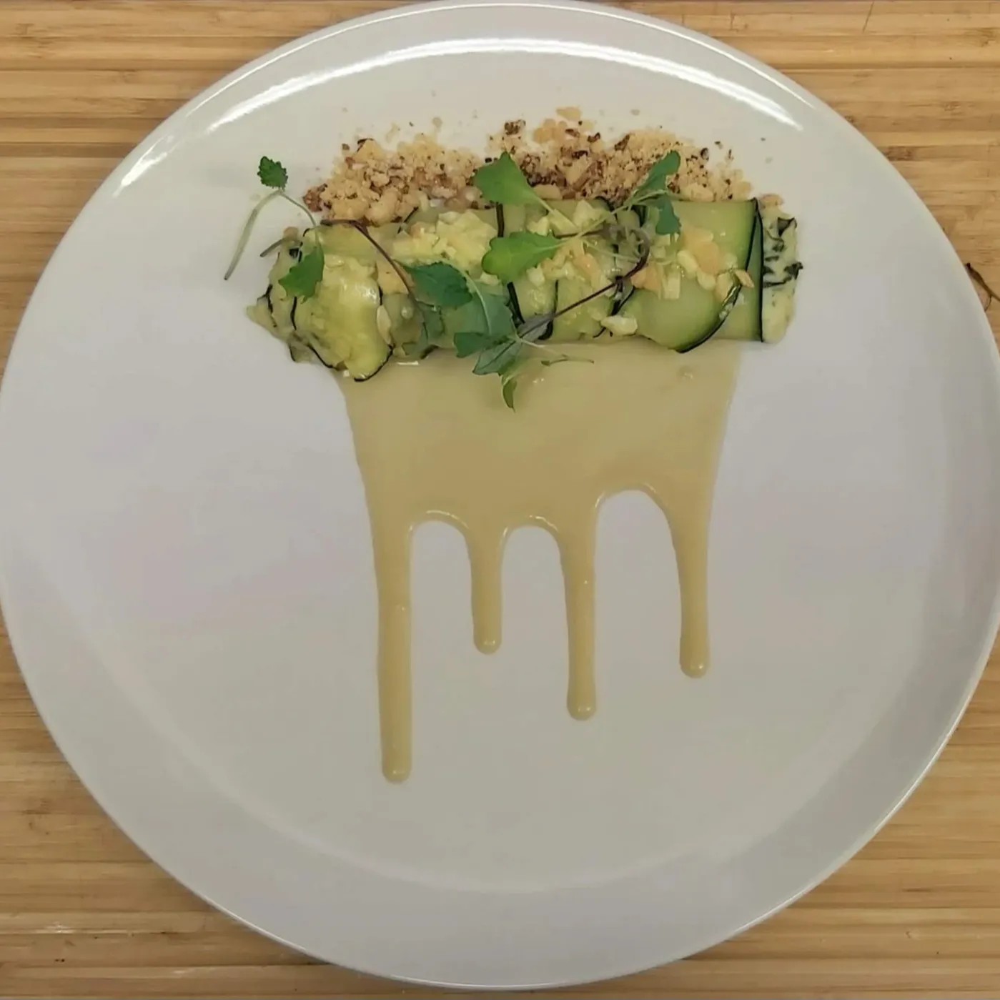 Image alt description