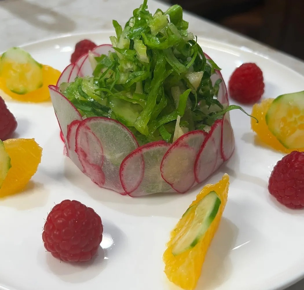 Image alt description