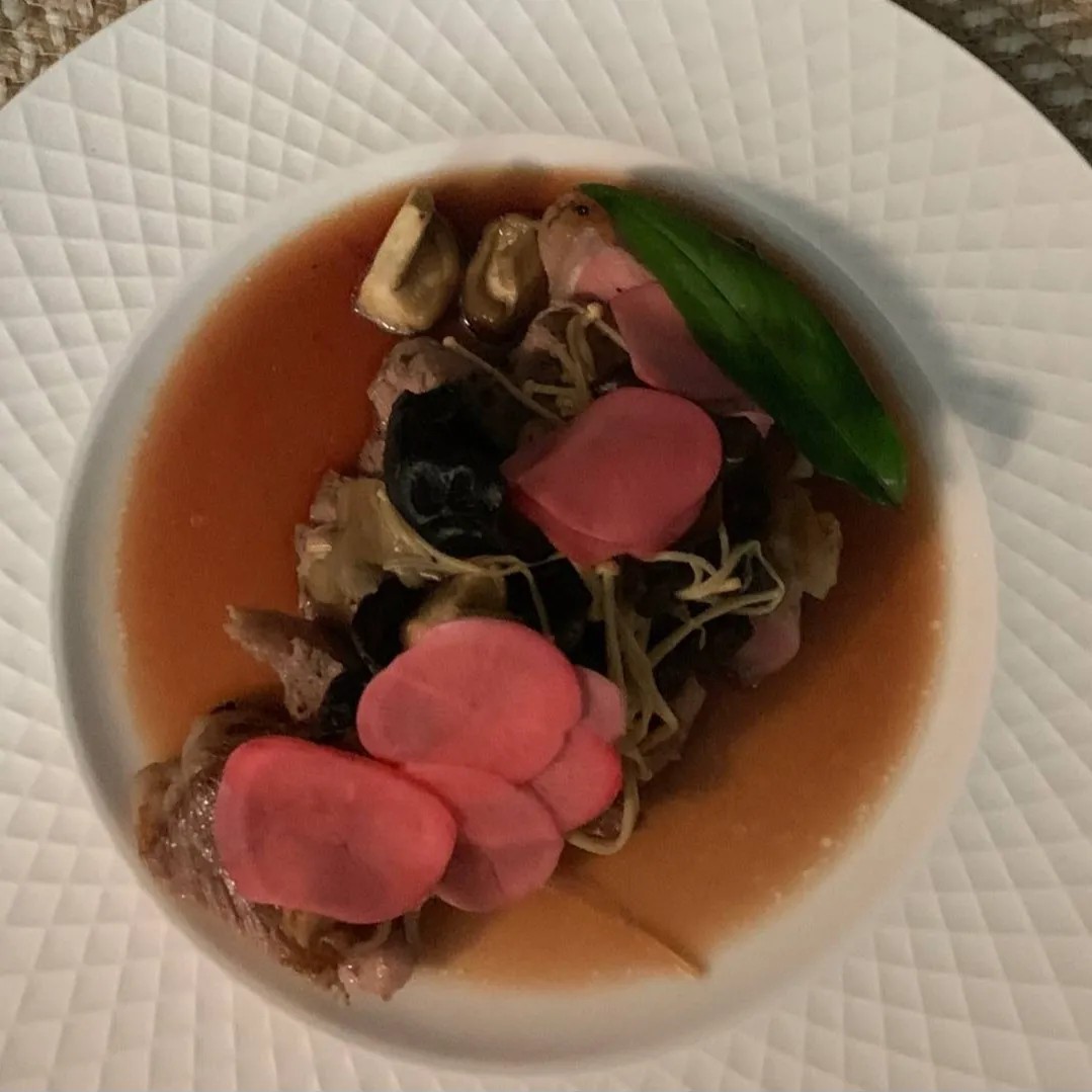 Image alt description