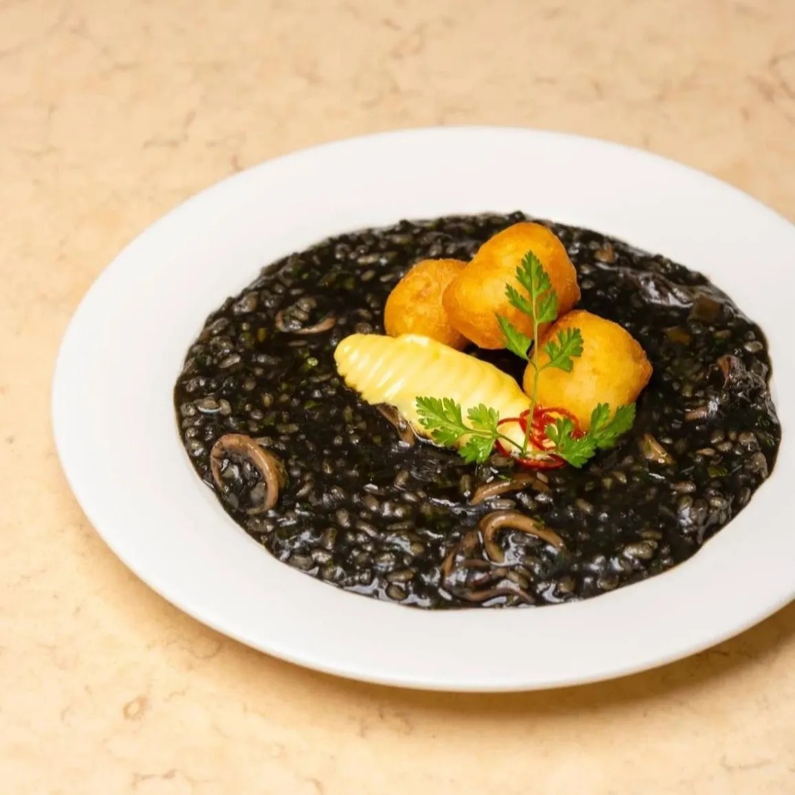 Image alt description