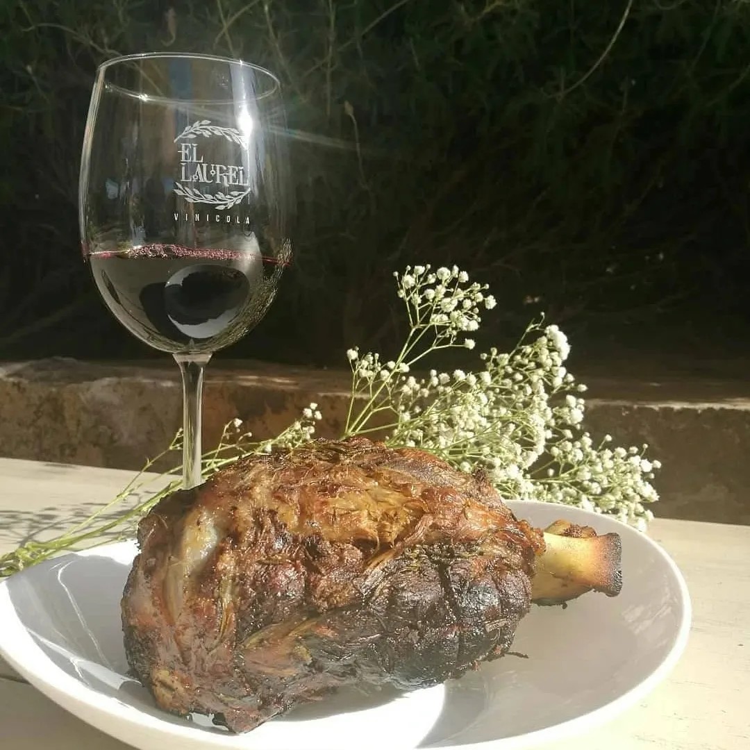 Image alt description