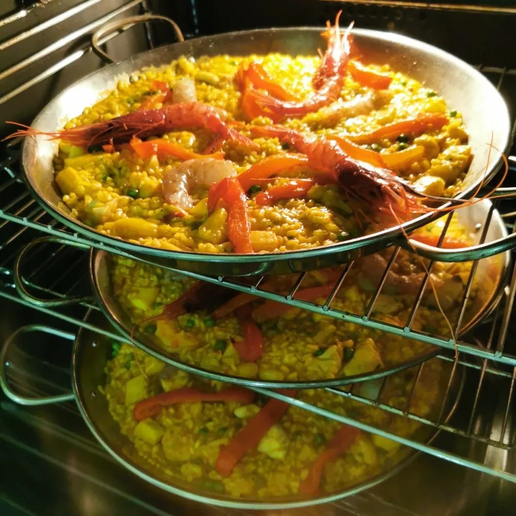 Image alt description