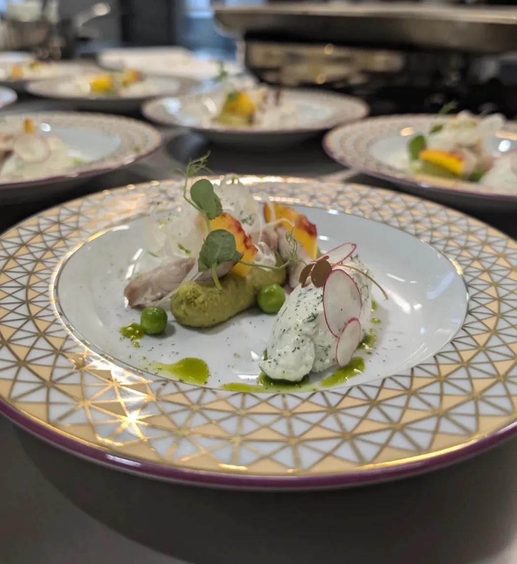 Image alt description