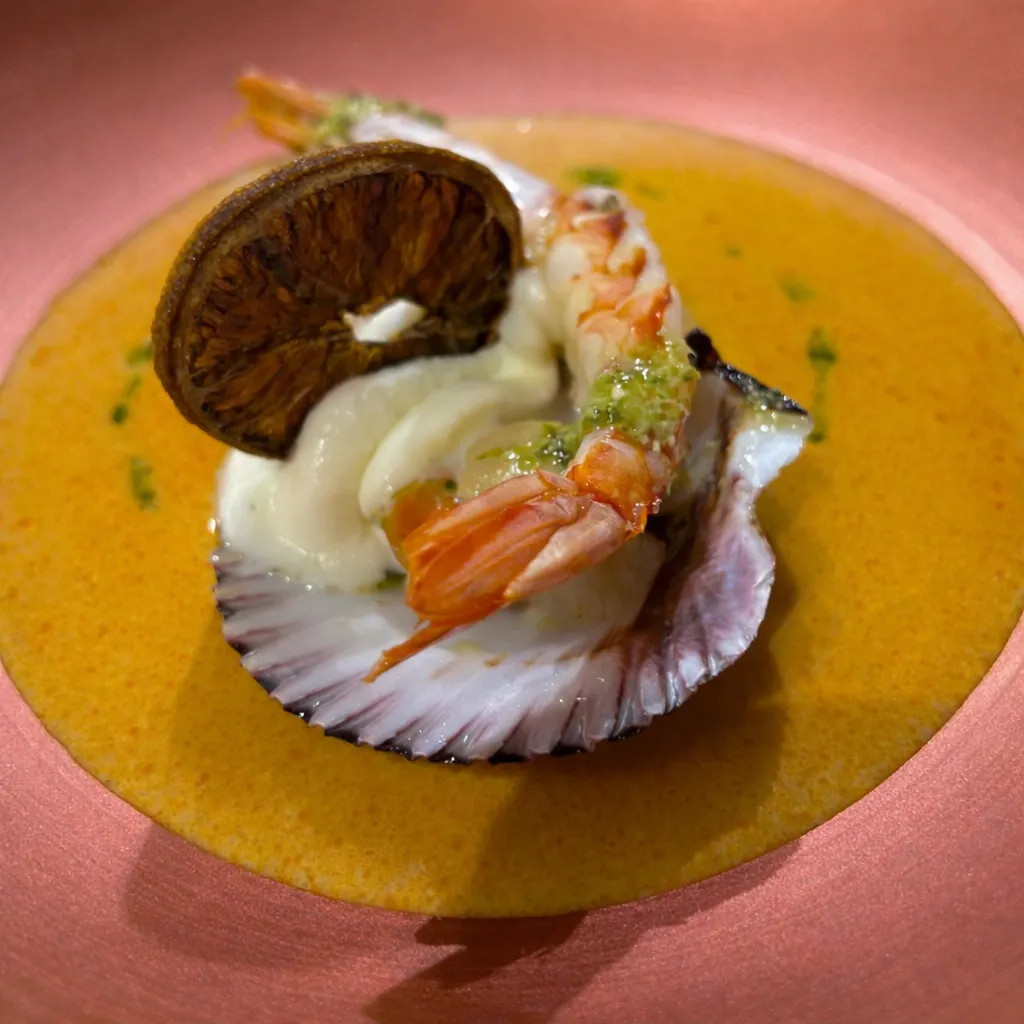 Image alt description