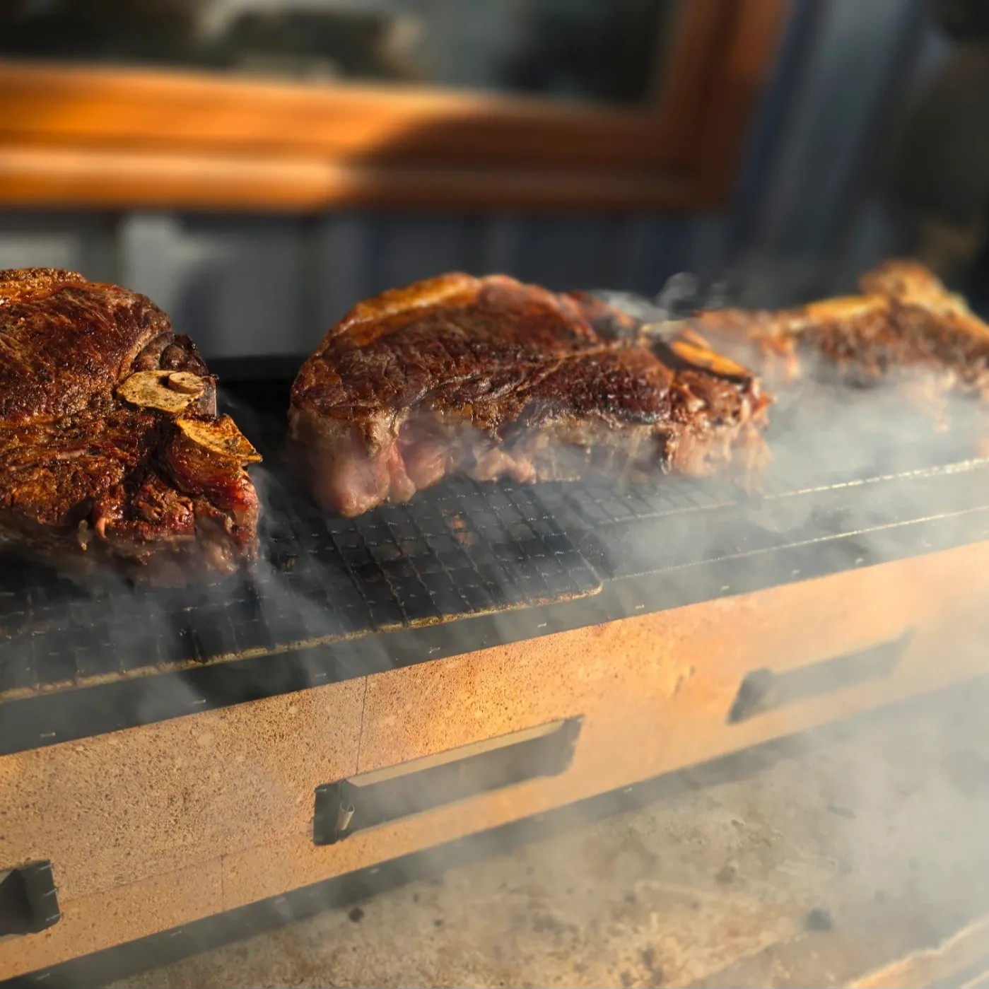 Image alt description