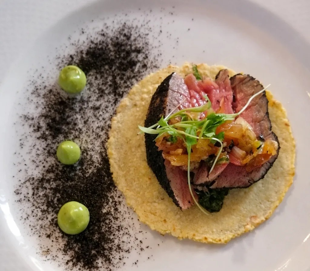 Image alt description