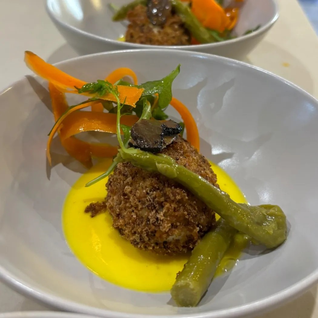 Image alt description