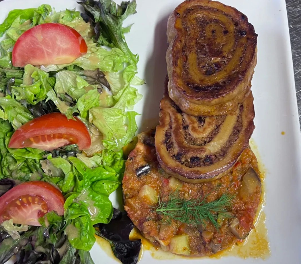 Image alt description