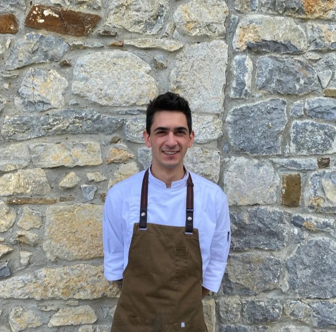 Image alt description