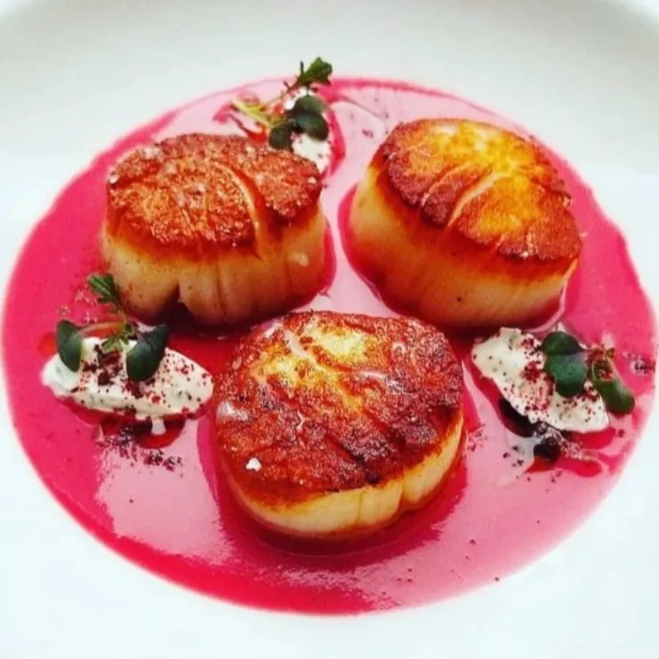 Image alt description