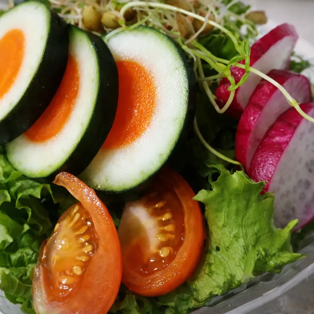 Image alt description