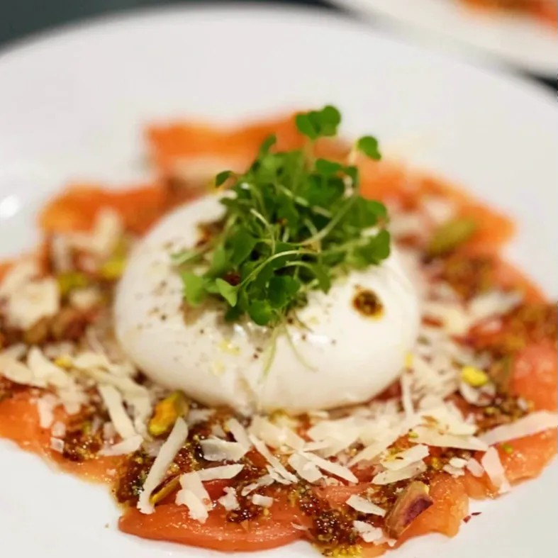 Image alt description