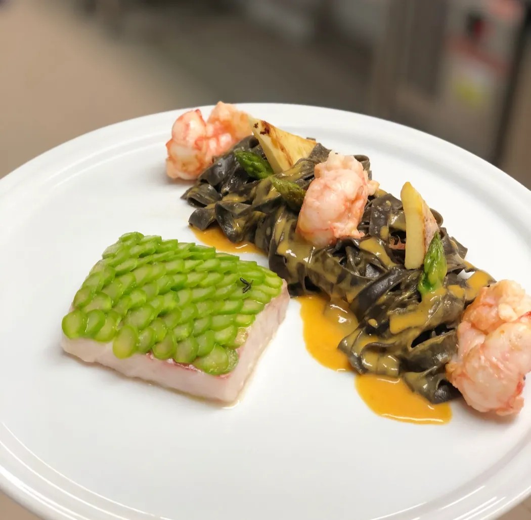 Image alt description