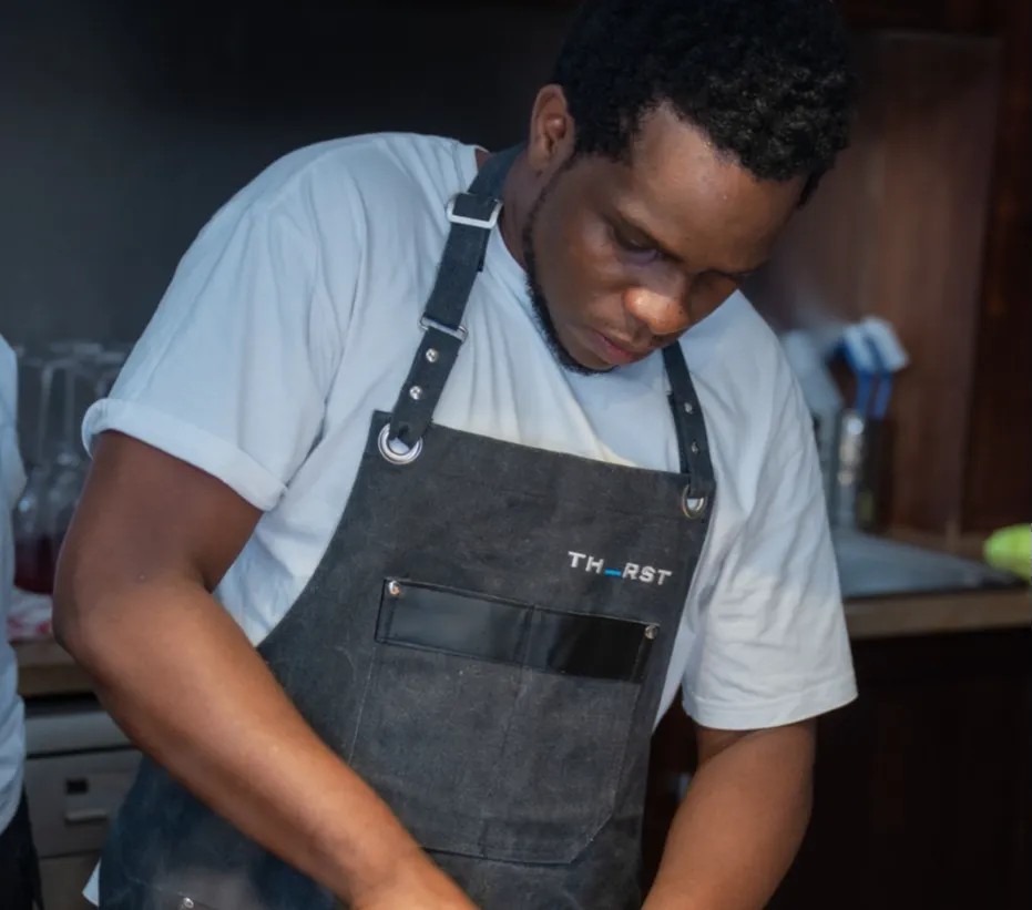 Image alt description