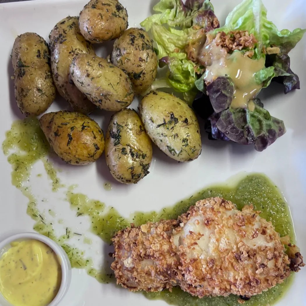 Image alt description